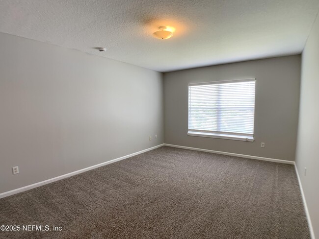 Building Photo - 1213 Harbour Town Dr