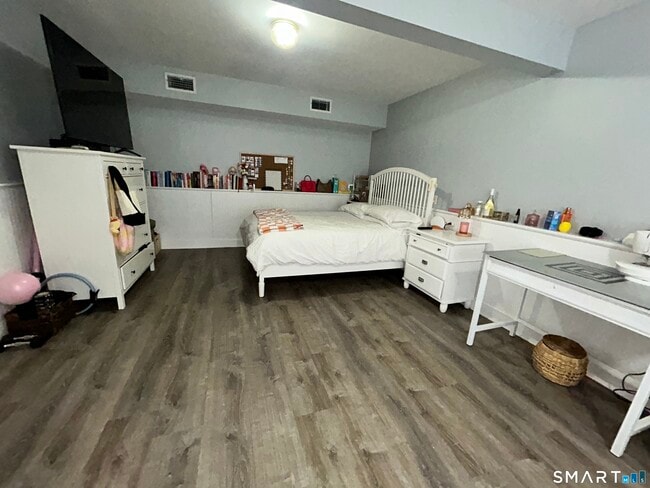 Building Photo - 39 Asia Cir