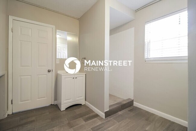 Building Photo - 3 Bedroom Pet-Friendly Home in Lake Worth, FL with Main Street Renewal