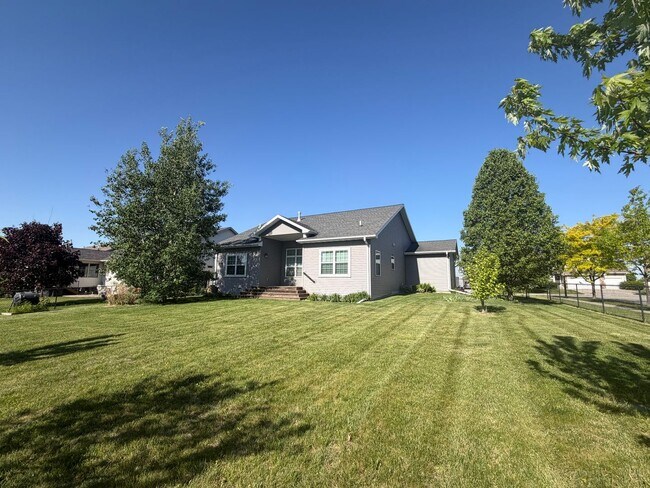Building Photo - Beautiful Single Family Home - Attached 3 Car Garage with Fenced-In Backyard