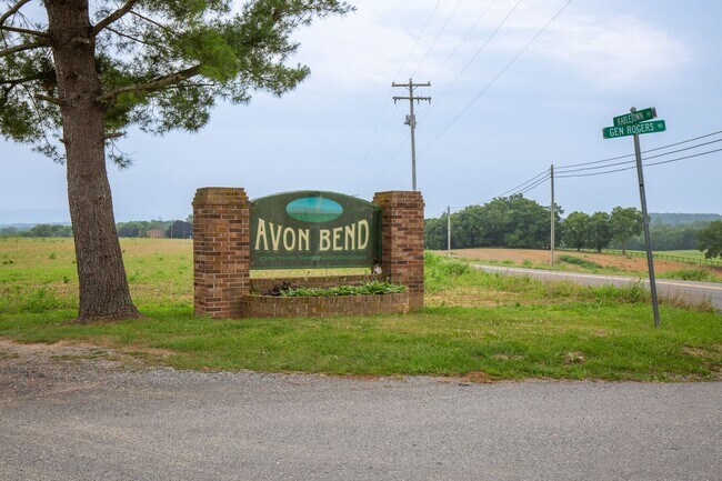 Building Photo - 150 Avon Bend Rd