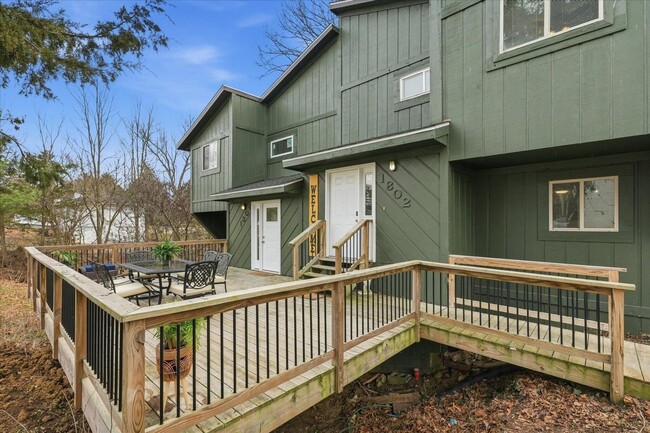 Building Photo - 1802-1804 Juniper Dr