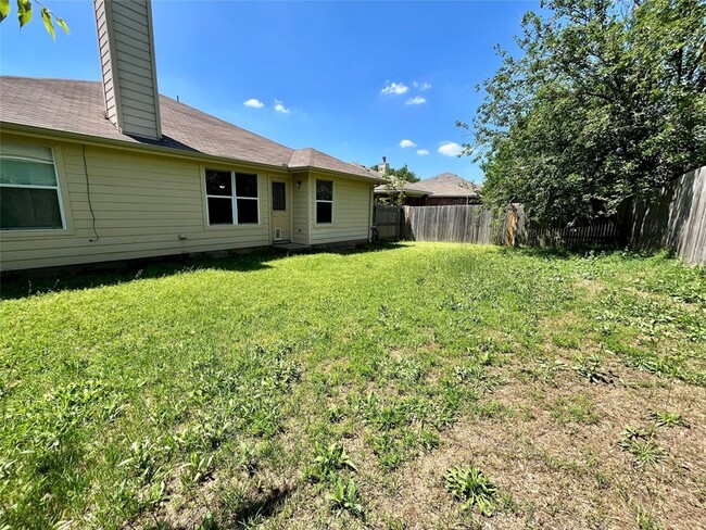 Building Photo - 1520 Carrigan Ln
