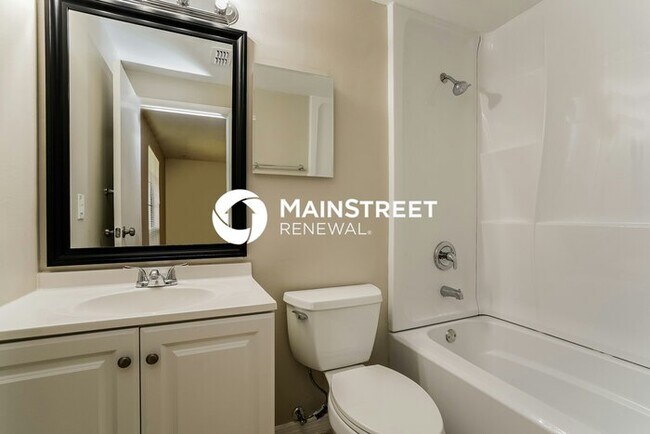 Building Photo - 3 Bedroom Pet-Friendly Home in Cape Coral, FL with Main Street Renewal