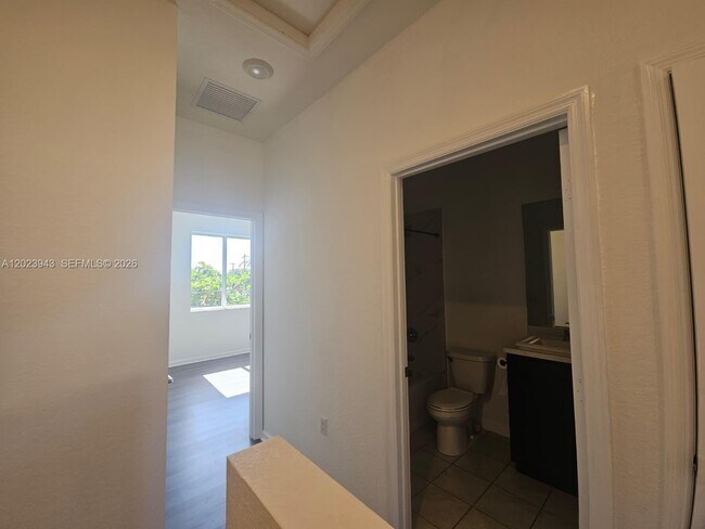 Building Photo - 2944 NW 180th St