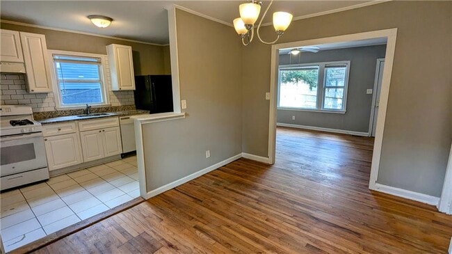 Building Photo - 1312 Kasandra Dr SE