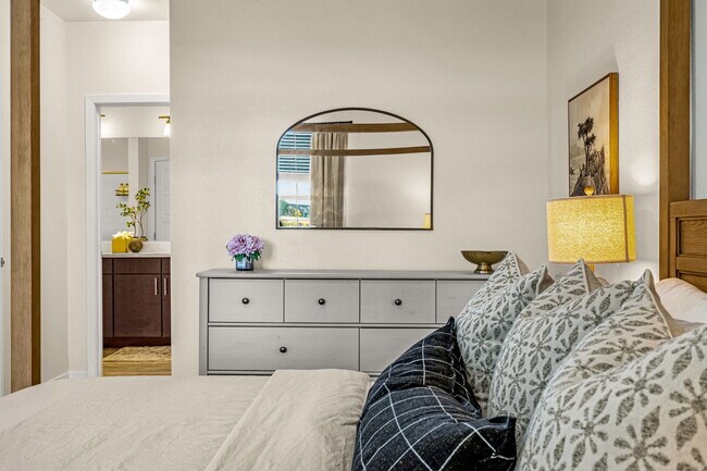 Building Photo - 9227 Rolling Way