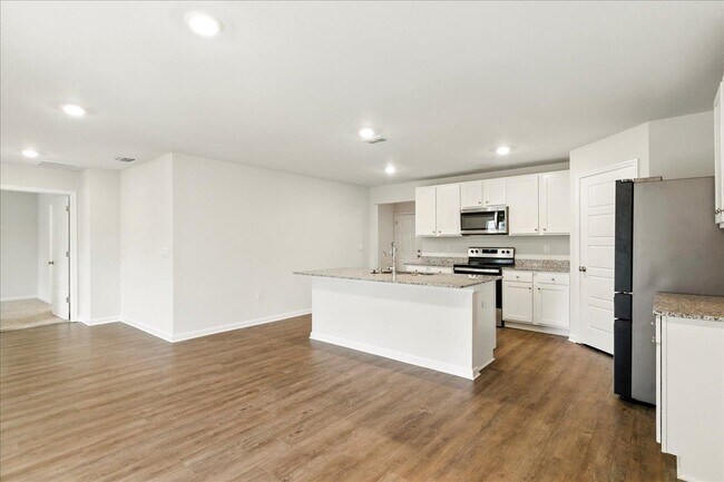 Building Photo - 18 E Sycamore Trl
