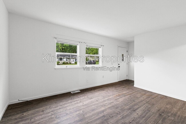 Building Photo - 116 Barto Dr