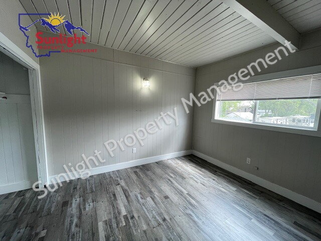 Building Photo - "Charming 2-Bed Oasis in Prime Billings Lo...