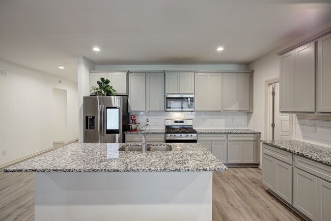 Building Photo - 14701 Travertine Fls Ln