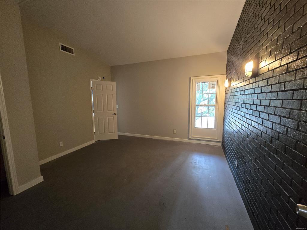 Building Photo - 3735 Wesley Dr