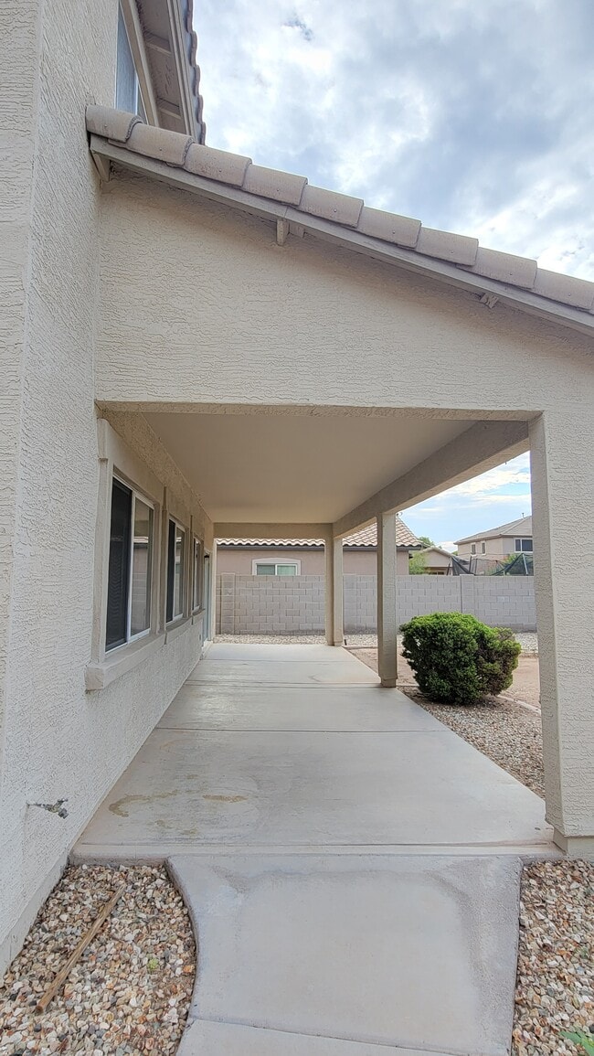 Building Photo - 4437 E Firestone Dr