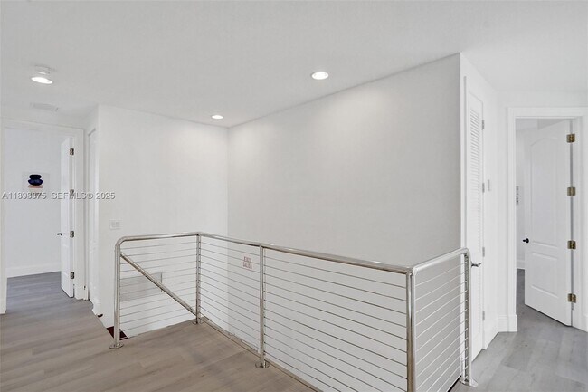 Building Photo - 1207 SW 21st St