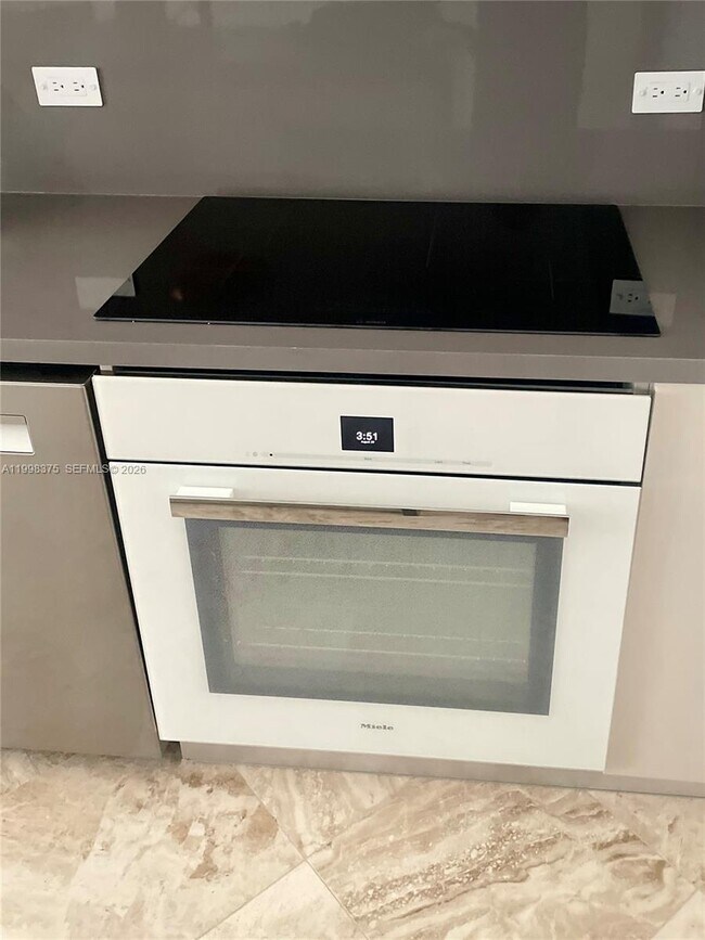 Building Photo - 3470 E Coast Ave