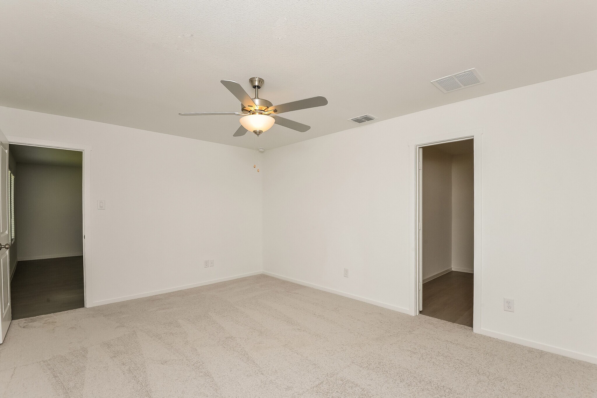 Building Photo - 2753 Mistwood Dr