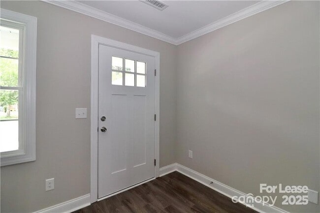 Building Photo - 3973 Newhall Dr NW