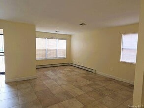 Building Photo - 2444 Lodovick Ave