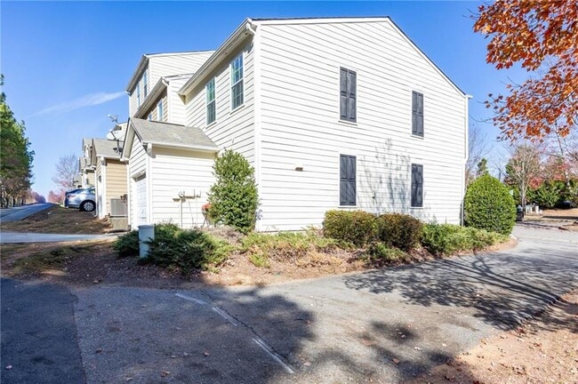 Building Photo - 134 Riverstone Commons Cir