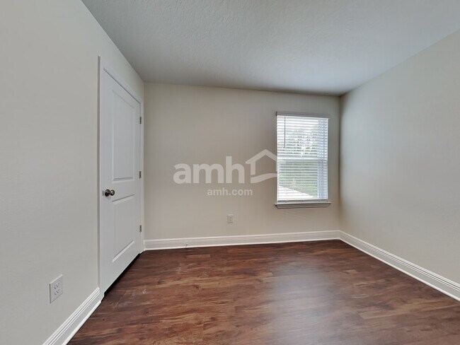 Building Photo - 27446 St Andrews Avenue