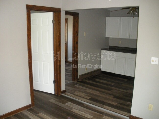 Building Photo - 422 Asher St