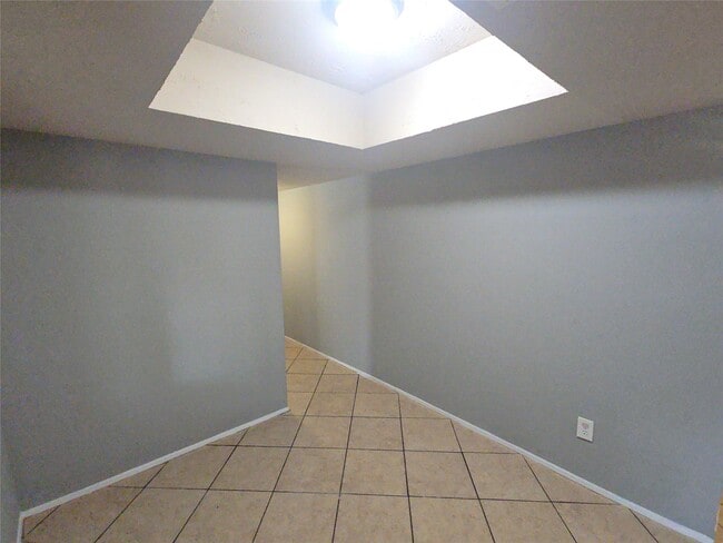 Building Photo - 3906 Postwood Dr