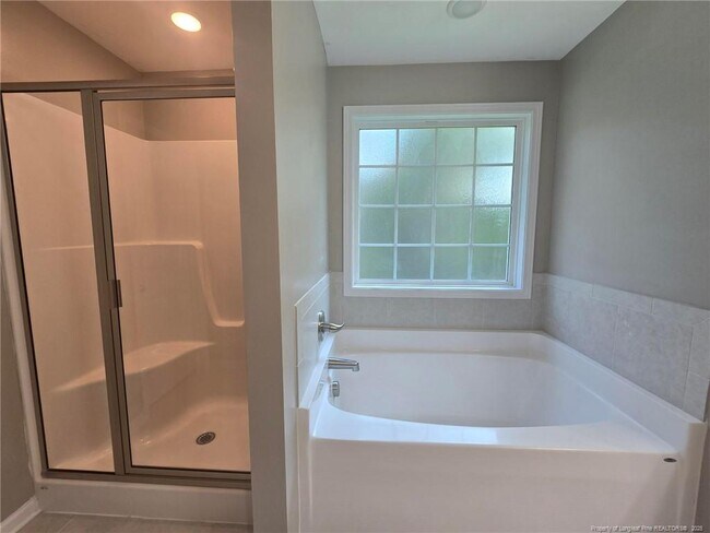 Building Photo - 7018 Summerlin Dr