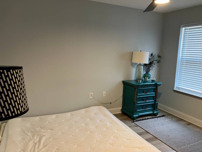 Building Photo - 1155 Barrett St