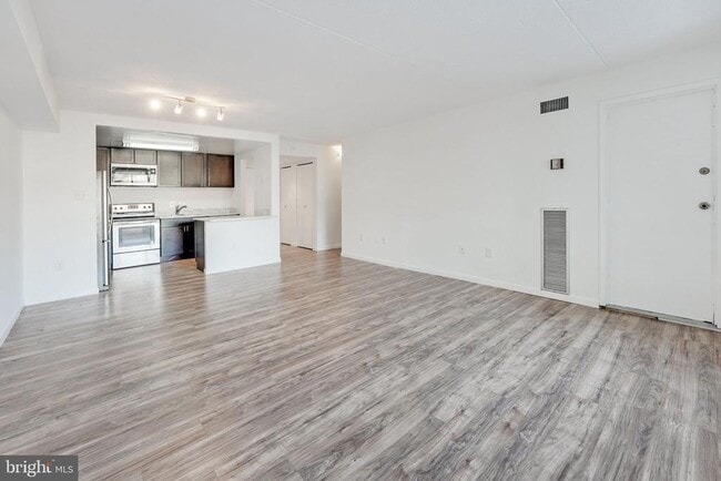Building Photo - 6300 Stevenson Ave