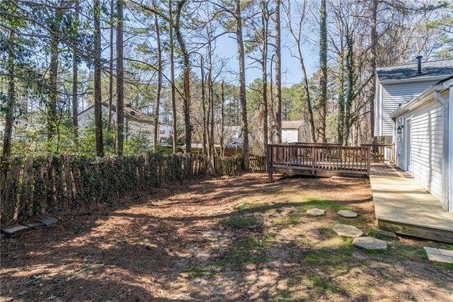 Building Photo - 210 Littlewick Way