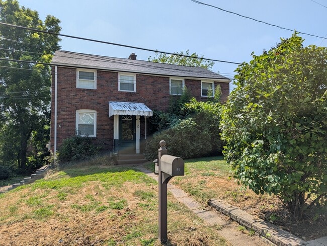 Building Photo - 195 Victory Ln