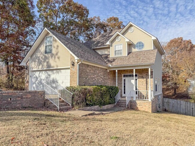 Building Photo - 20 Hillcrest Ln