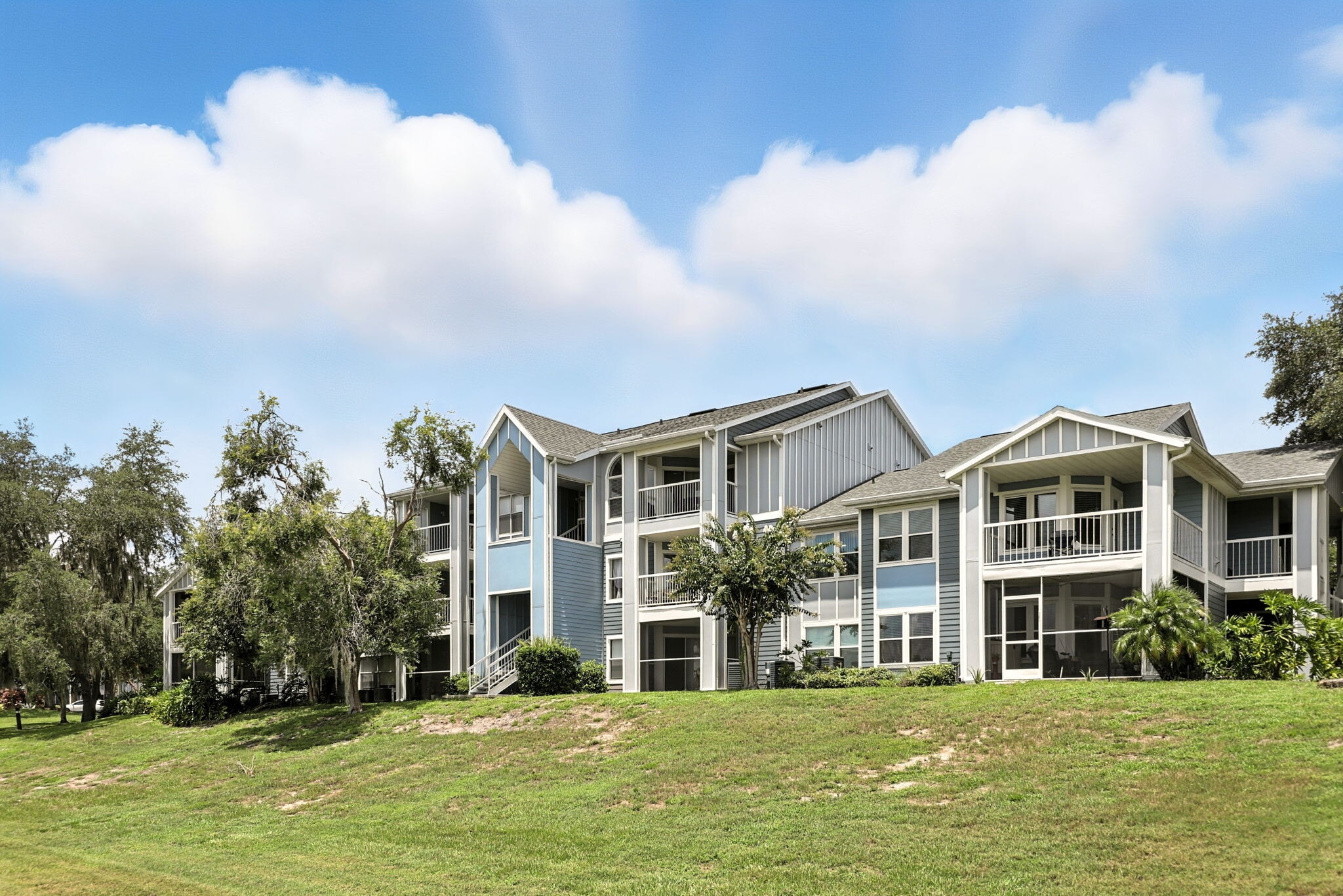 Building Photo - 2549 Grassy Point Dr