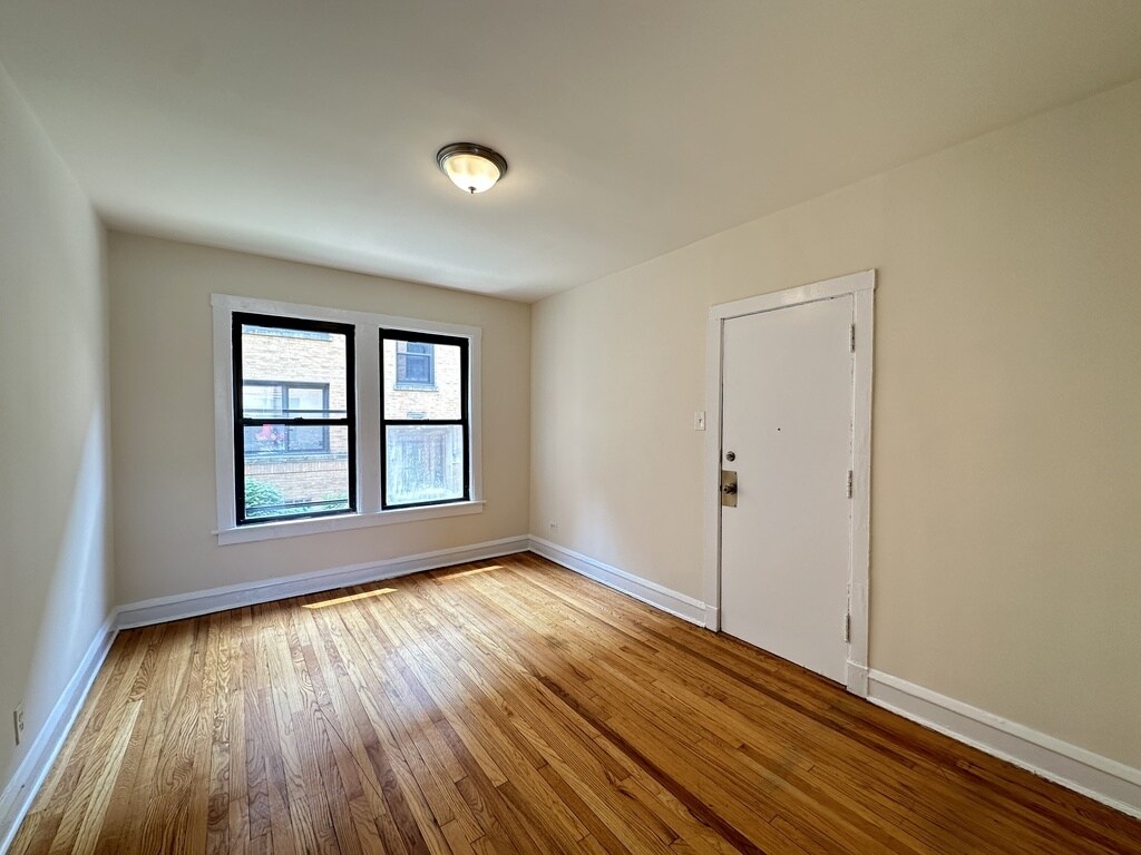 Building Photo - 2651 N Spaulding Ave