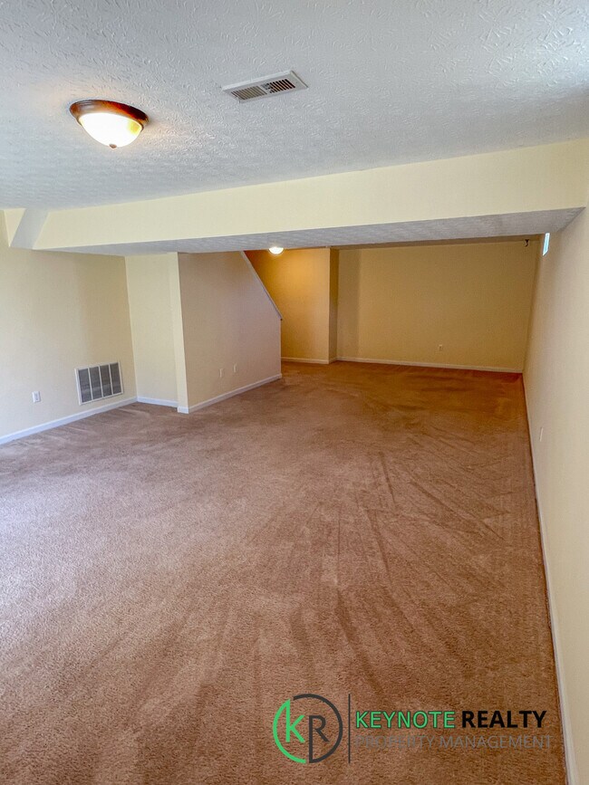 Building Photo - 7691 Harwood Ct