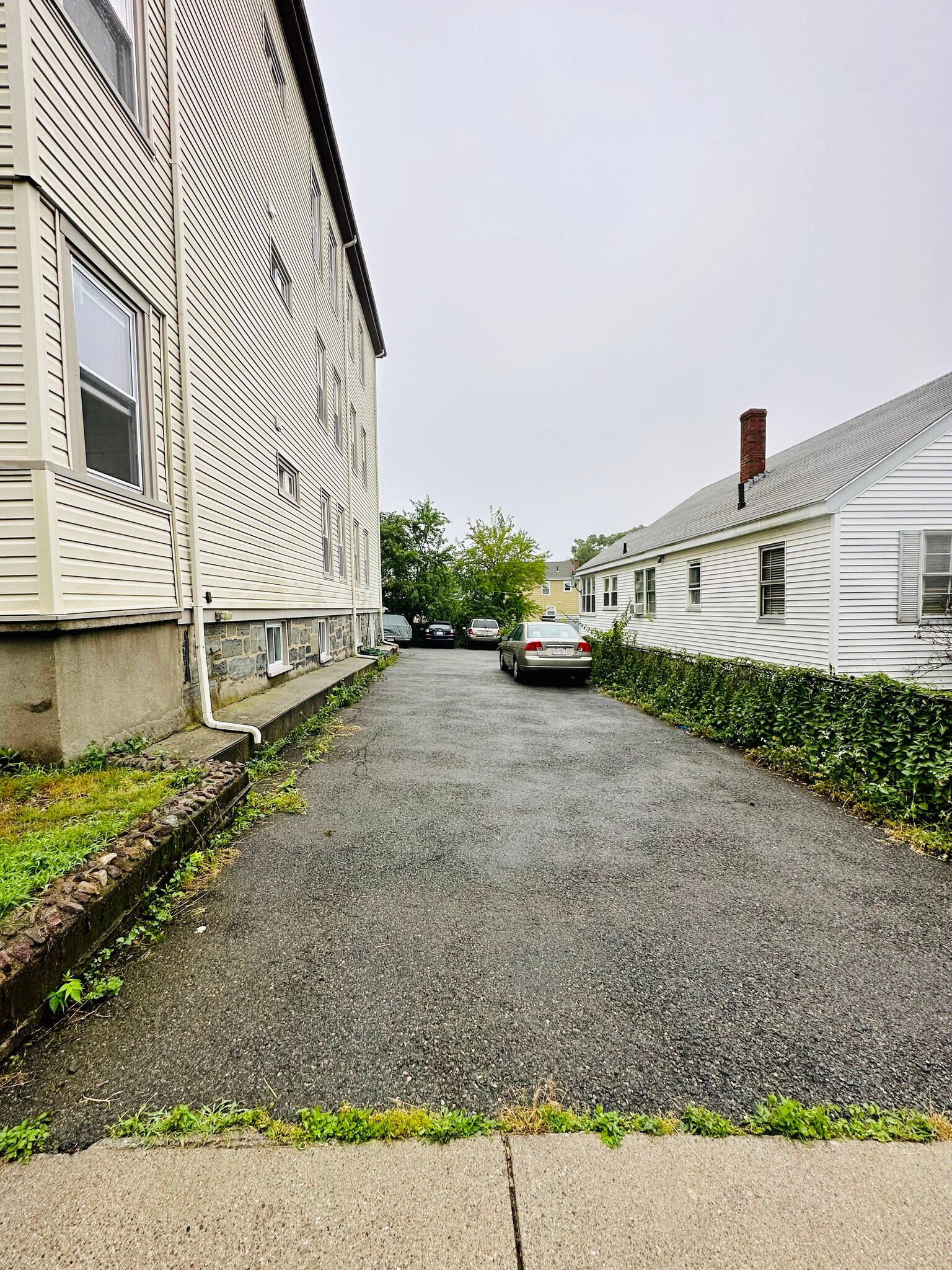 Building Photo - 16 Sanger St