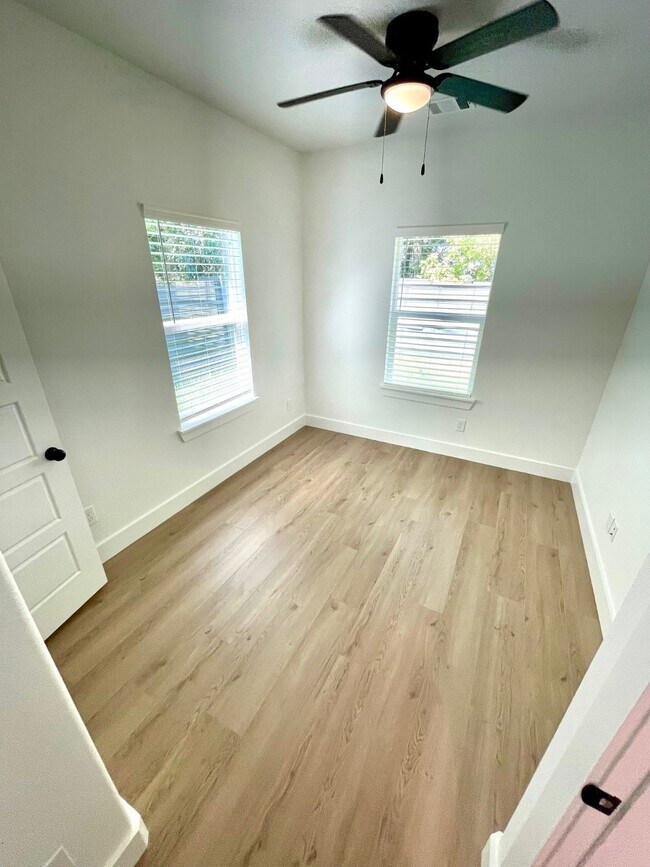 Building Photo - 7205 Tippett St