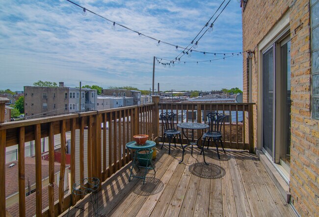 Building Photo - 4855 N Drake Ave
