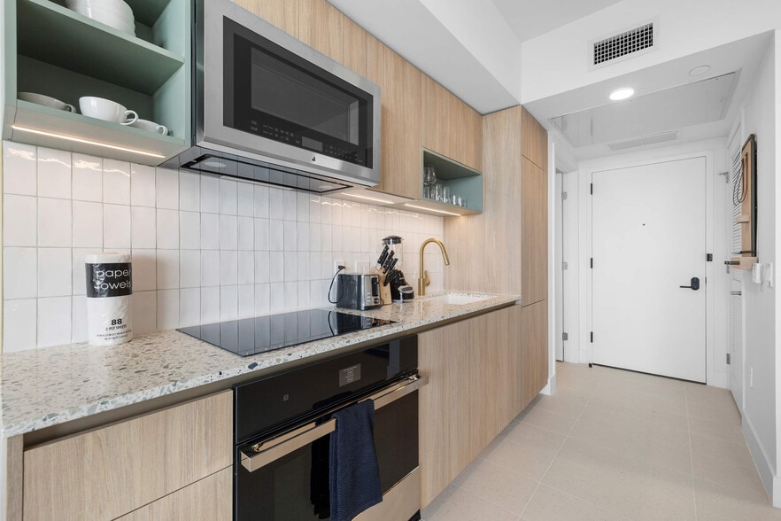 Building Photo - 159 NE 6th St