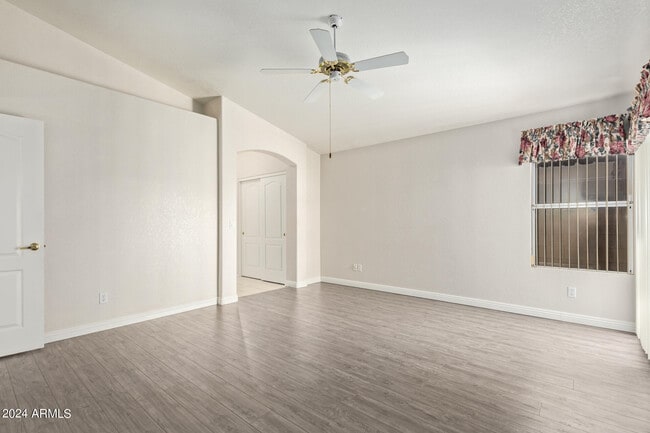 Building Photo - 10848 W Ventana Dr S