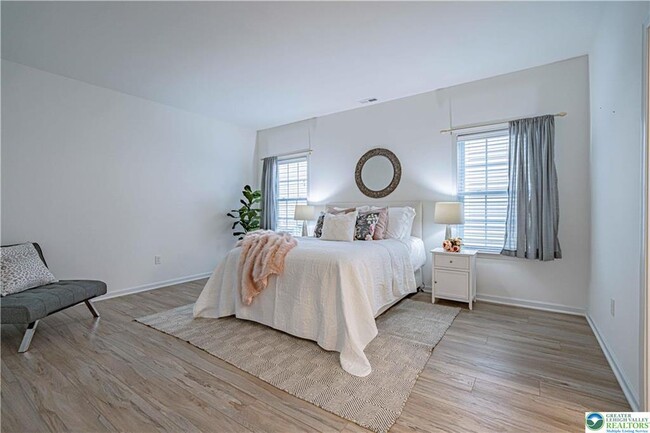 Building Photo - 3855 Victors Way