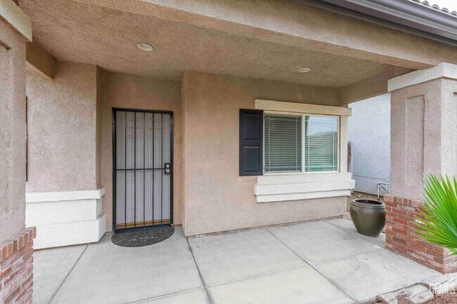 Building Photo - Southwest Home