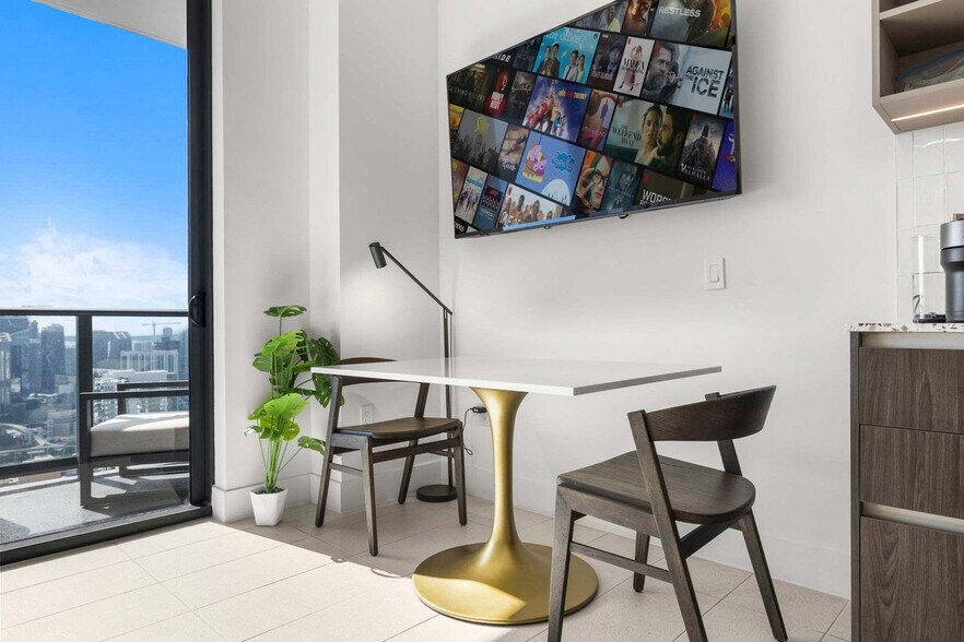 Building Photo - 159 NE 6th St