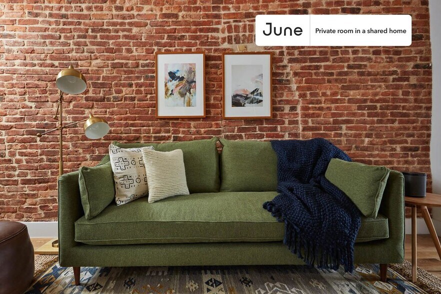 Building Photo - Absolutely ROOM at The Cornelia House