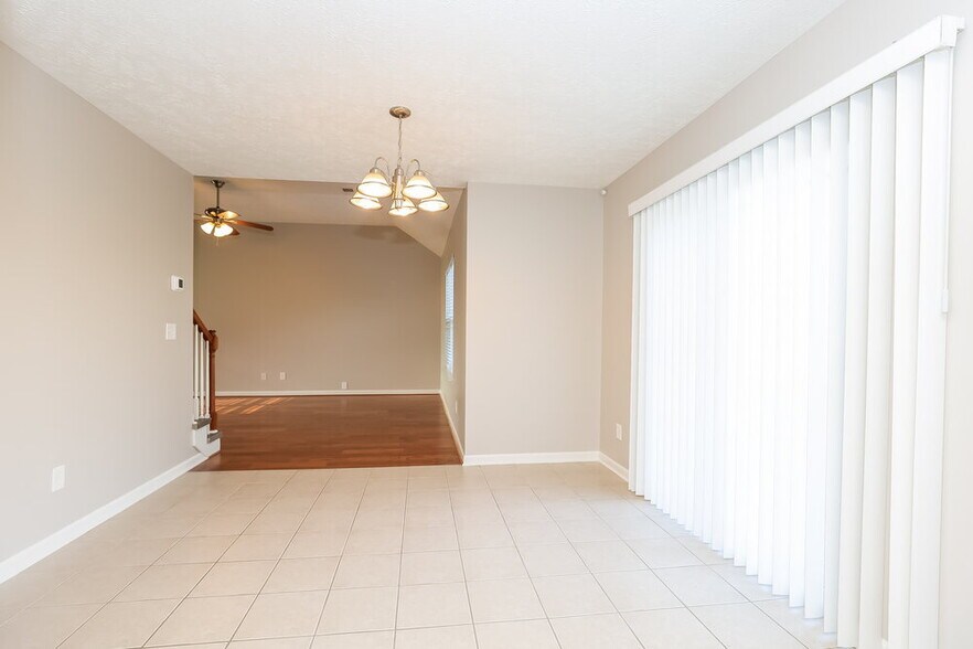 Building Photo - 607 Rock Gln Trce