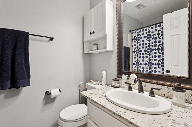 Building Photo - Elegance at it's Finest