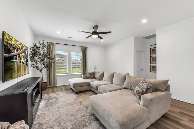 Building Photo - 14816 Crimson Peak Ln