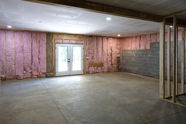 Building Photo - 118 Chestnut St