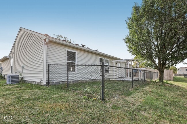 Building Photo - 954 Ginger Cir