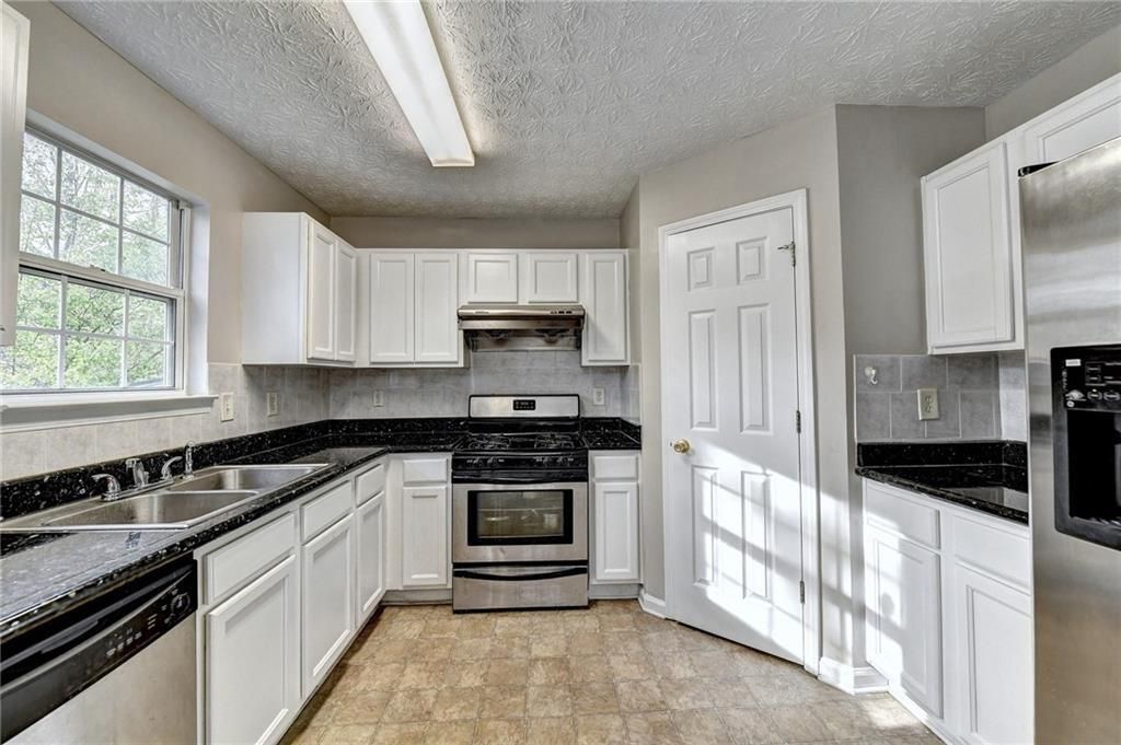 Building Photo - 960 Melrose Park Pl NW